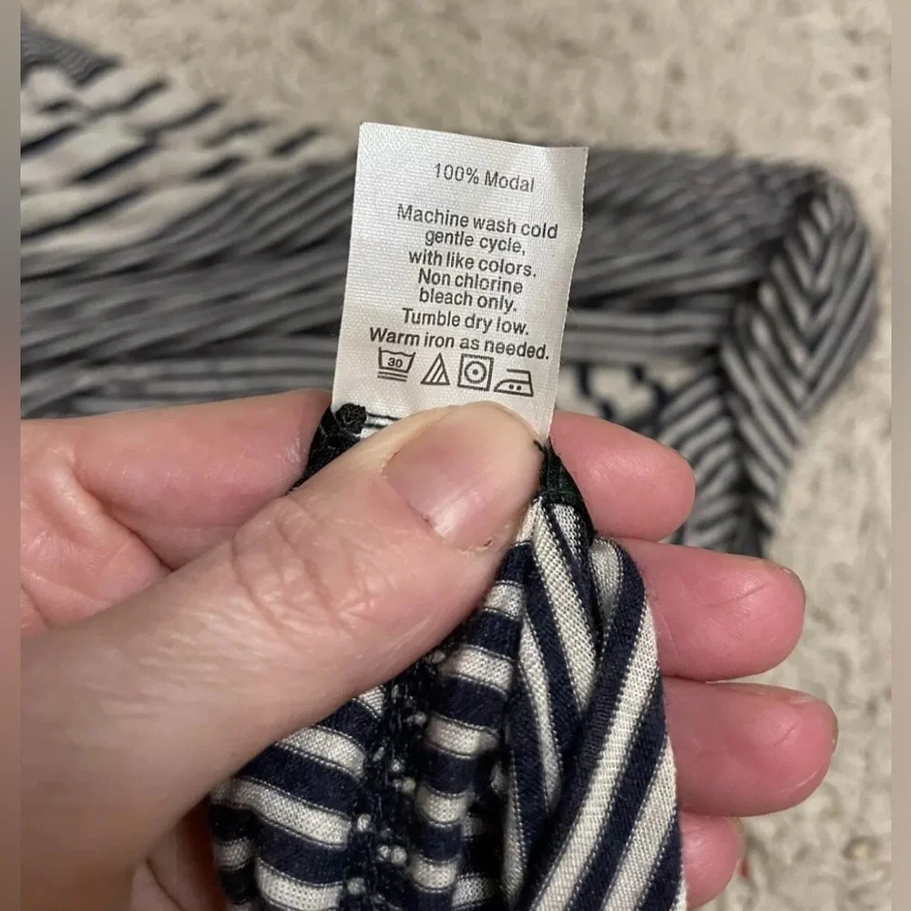 J. CREW blue white striped rectangle scarf snood - Picture 3 of 3